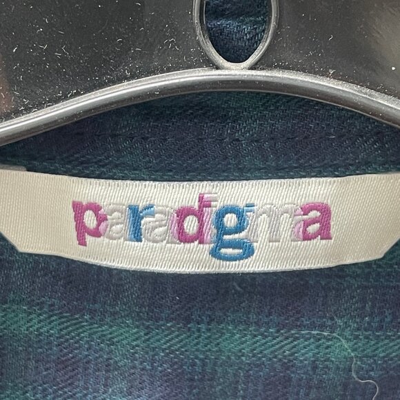 Paradigma Jaylen Button Down Plaid Flannel Top, Size Medium, Dark Green & Navy - Picture 8 of 9